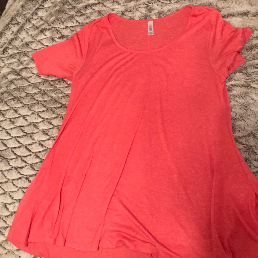 Pink Lula roe Perfect T